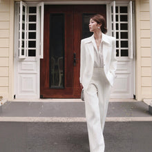White Single-breasted Blazer